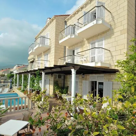 Paradiso Penzion 3*