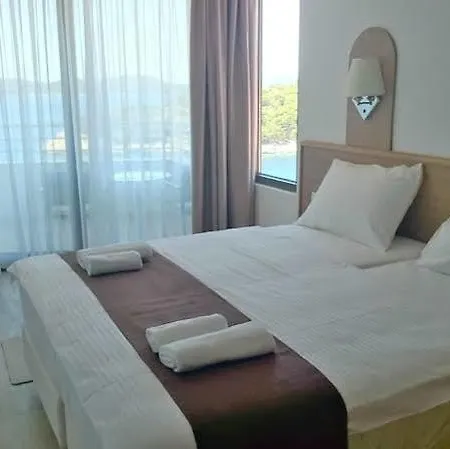 Paradiso 3*
